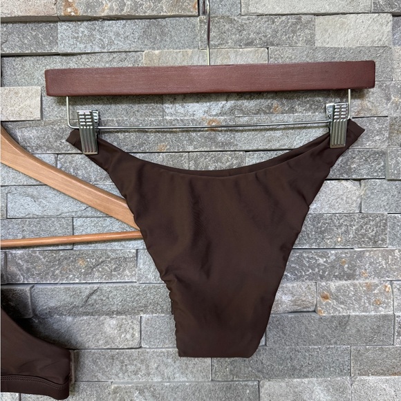 Lea Brown Bikini Top and Bikini High Cut Cheeky Bottoms XS 2 - Picture 10 of 14